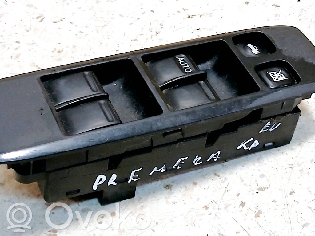 Nissan Primera Przyciski szyb 