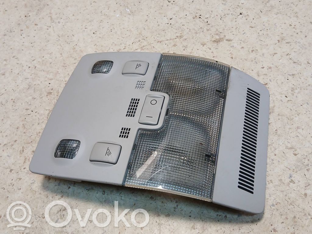 Audi A4 S4 B7 8E 8H Światło fotela przedniego 