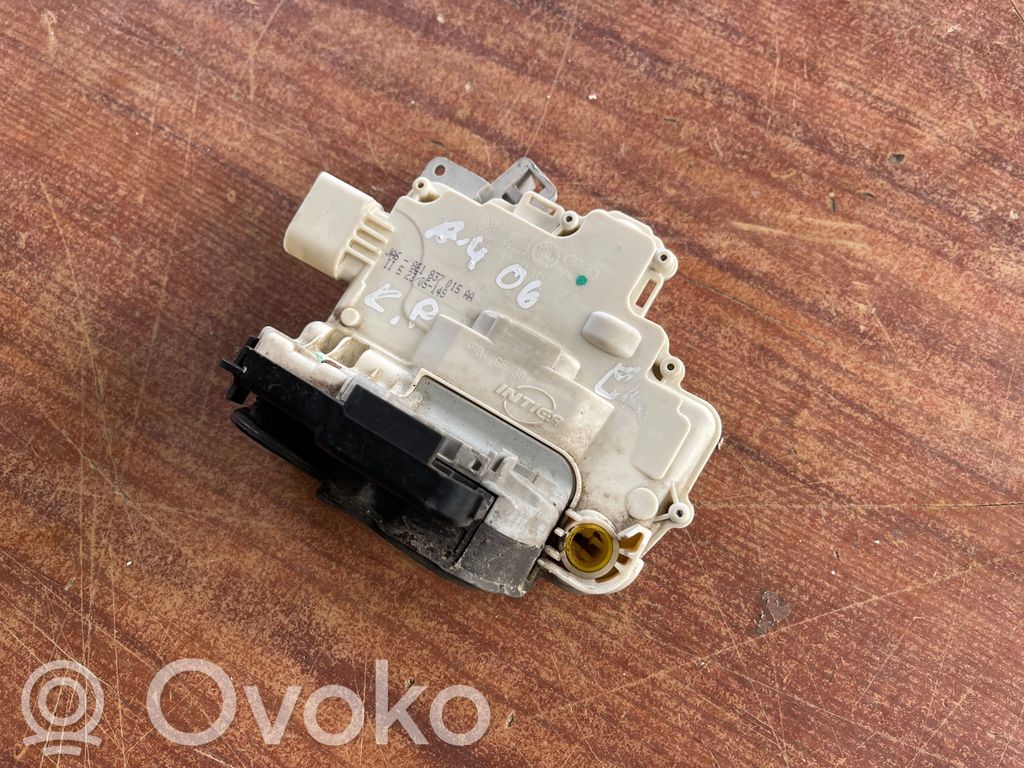 Audi A4 S4 B7 8E 8H Priekšpusē slēdzene 