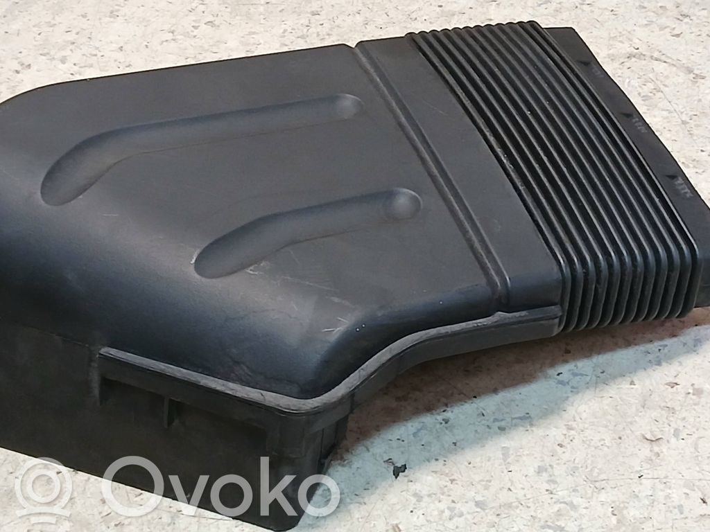 Audi A4 S4 B7 8E 8H Część rury dolotu powietrza 
