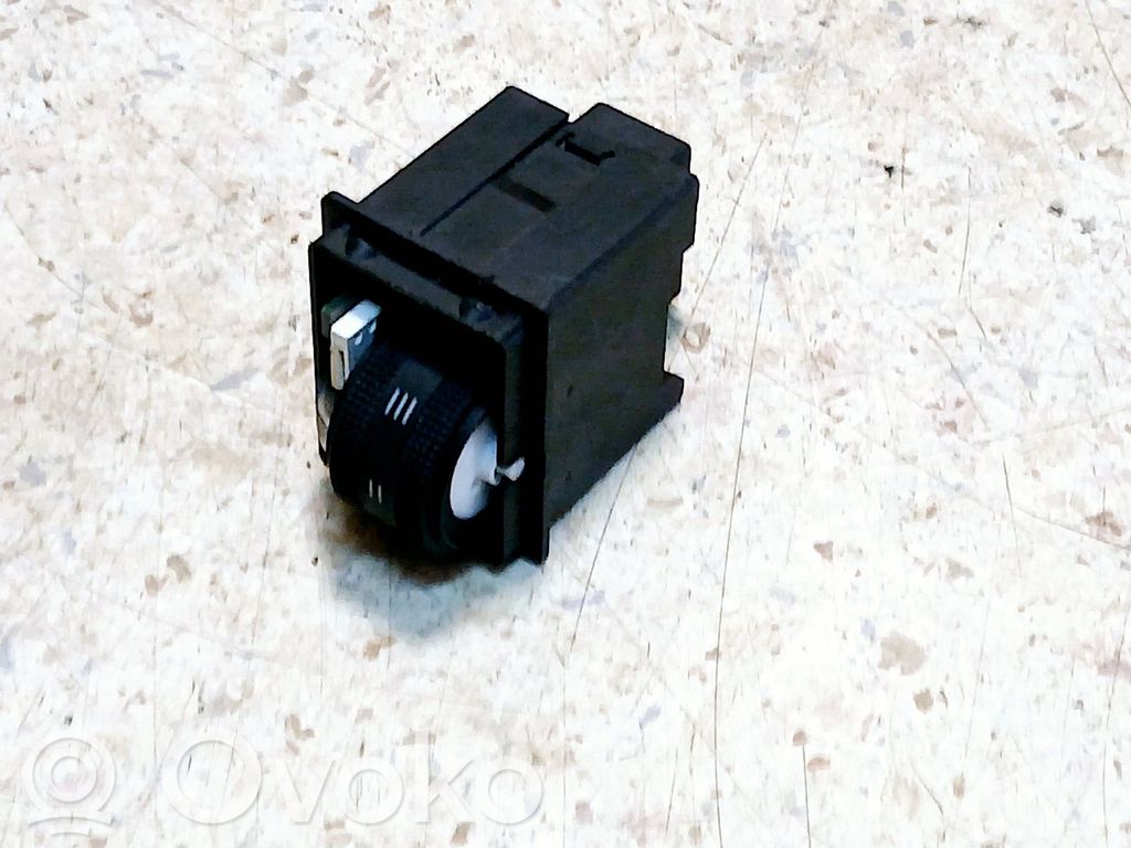 Audi A4 S4 B8 8K Headlight level height control switch 