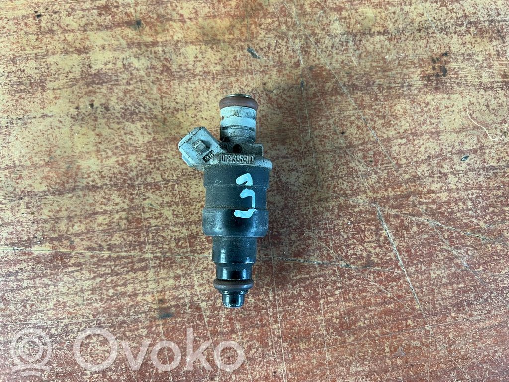 Audi A4 S4 B5 8D Inyector de combustible 