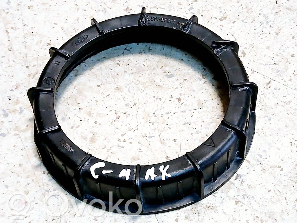 Ford C-MAX I In tank fuel pump screw locking ring/nut 