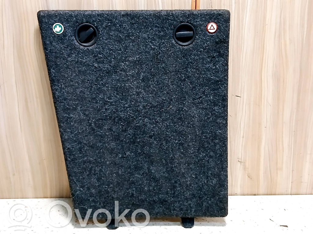 Skoda Octavia Mk2 (1Z) Dolny panel schowka koła zapasowego 