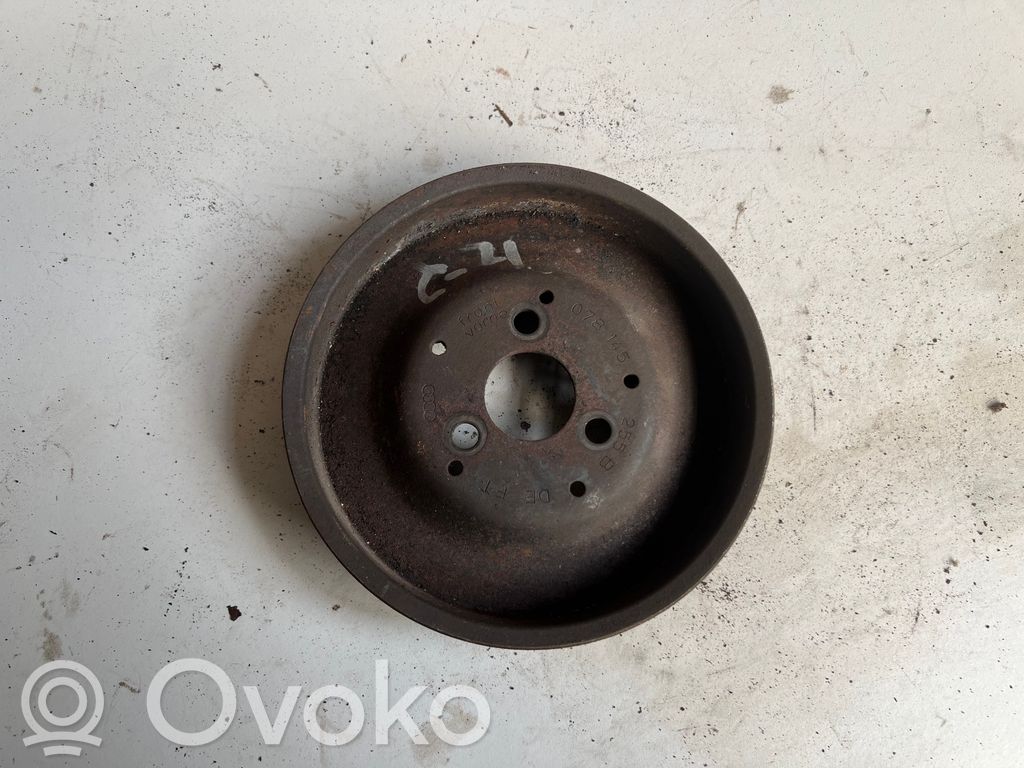 Audi 100 S4 C4 Ohjaustehostimen pumpun hihnapyörä 