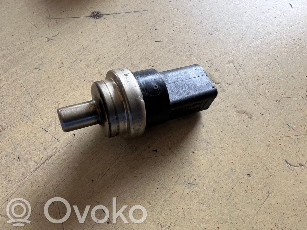 Audi A3 S3 A3 Sportback 8P Fuel temperature sensor 