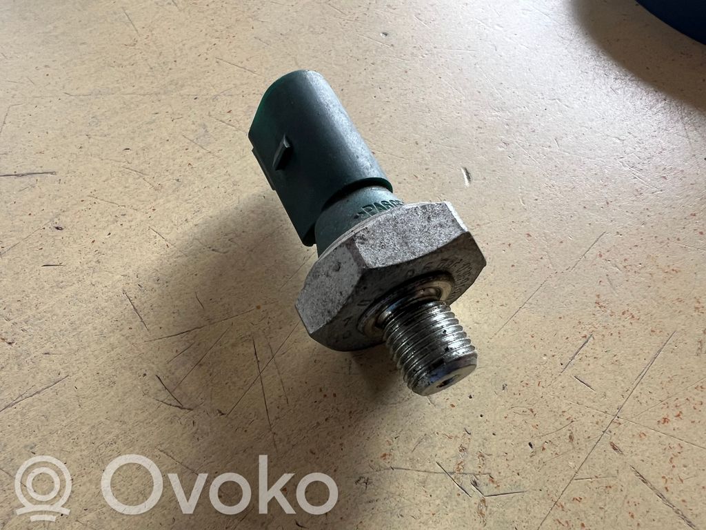 Volkswagen Polo IV 9N3 Öldruckschalter 