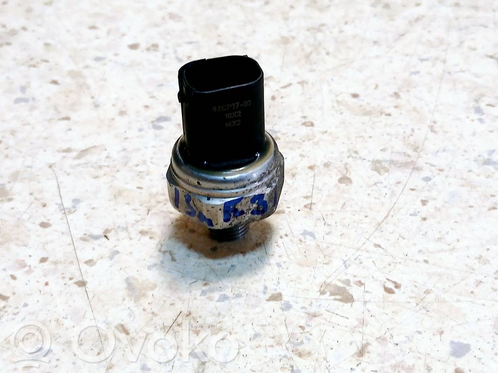 BMW 3 F30 F35 F31 Air conditioning (A/C) pressure sensor 