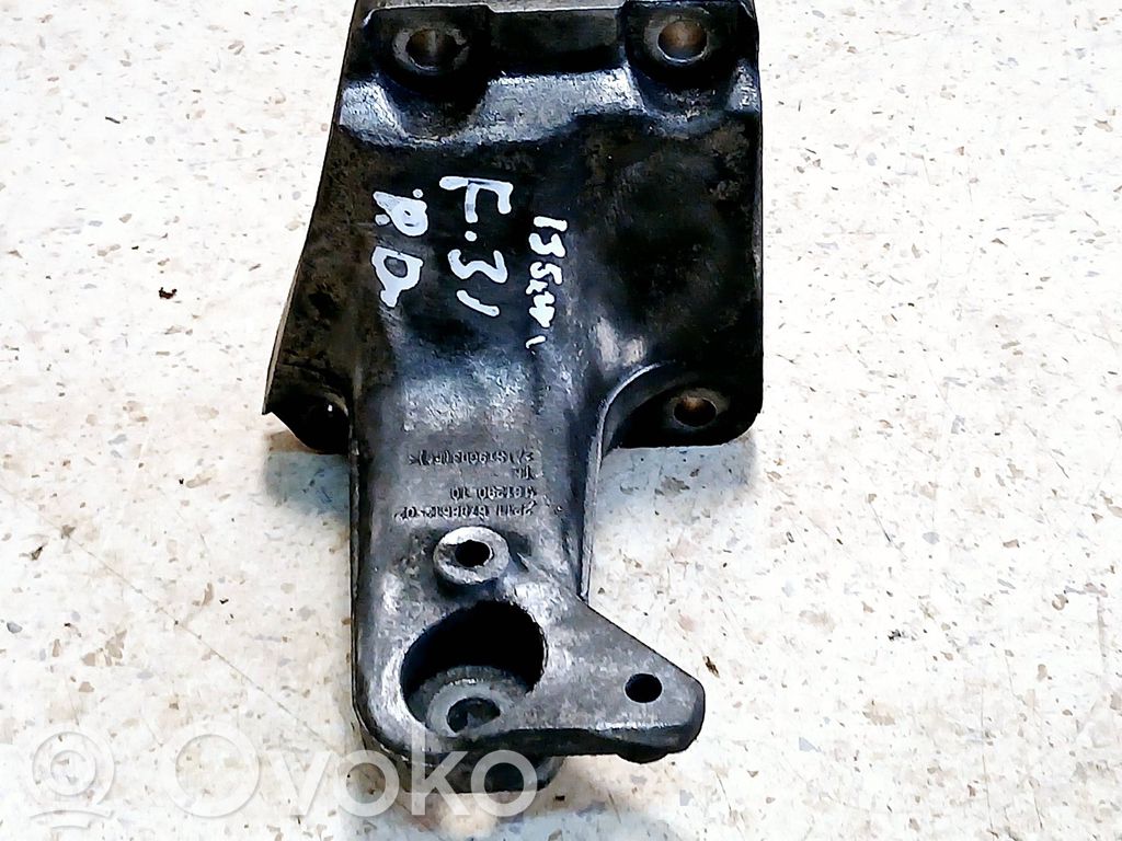 BMW 3 F30 F35 F31 Engine mounting bracket 