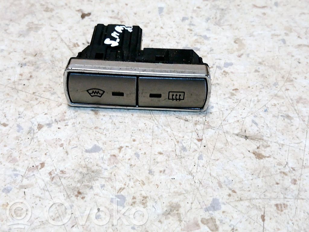 Ford S-MAX Windscreen/window heater switch 