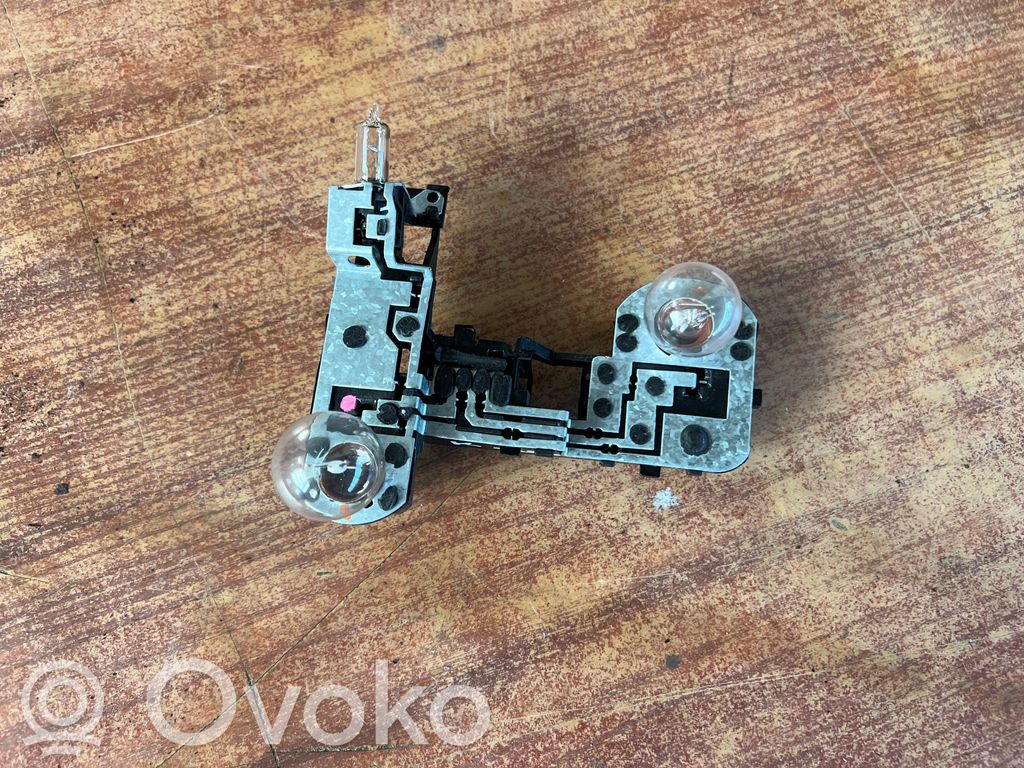 Volkswagen Touareg I Wkład lampy tylnej 