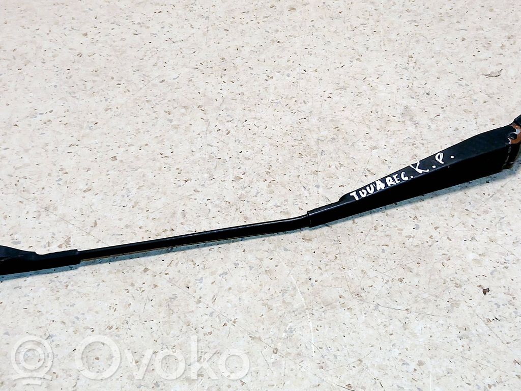 Volkswagen Touareg I Ramię wycieraczki szyby przedniej / czołowej 