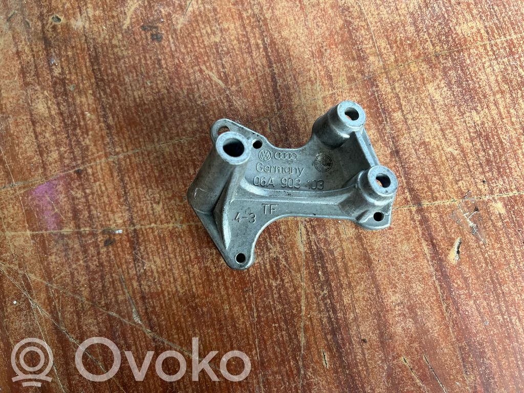Audi A3 S3 8L Engine mounting bracket 