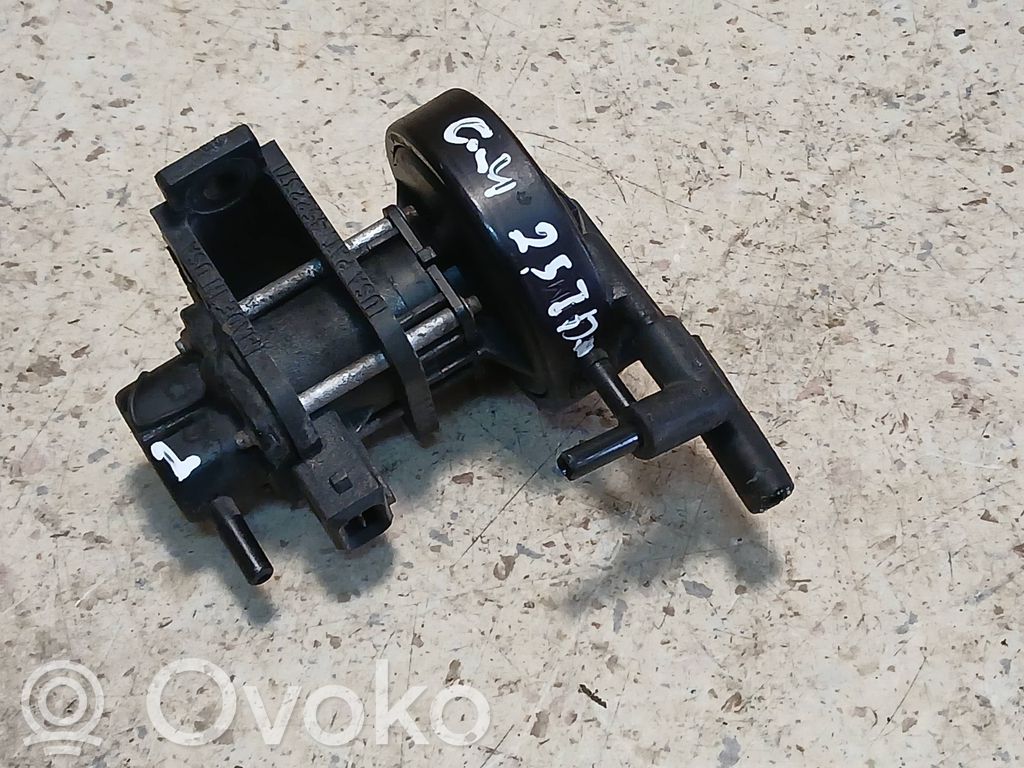 Audi 100 S4 C4 Zawór podciśnienia / Elektrozawór turbiny 