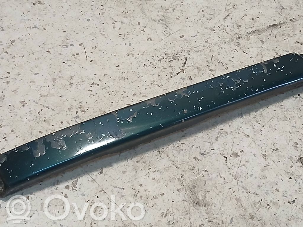 Audi 100 S4 C4 Listwa pod lampę przednią 