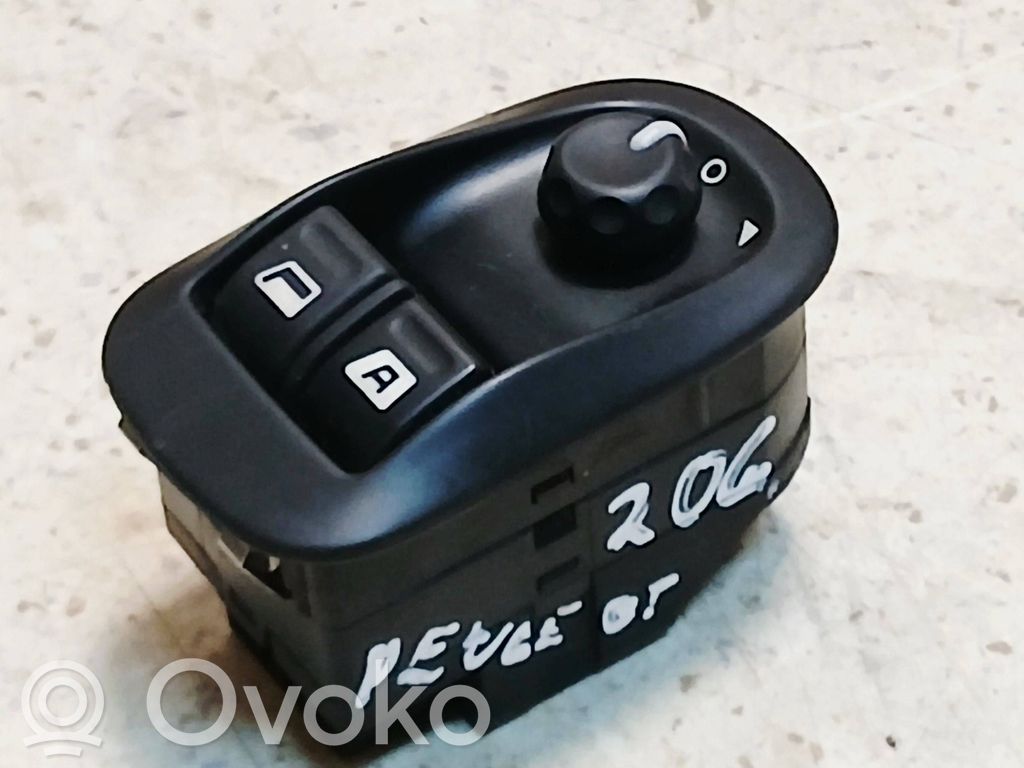 Peugeot 206 Elektrinių langų jungtukas 