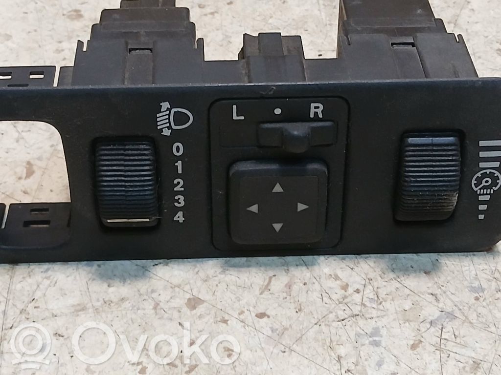 Mitsubishi Space Star Wing mirror switch 
