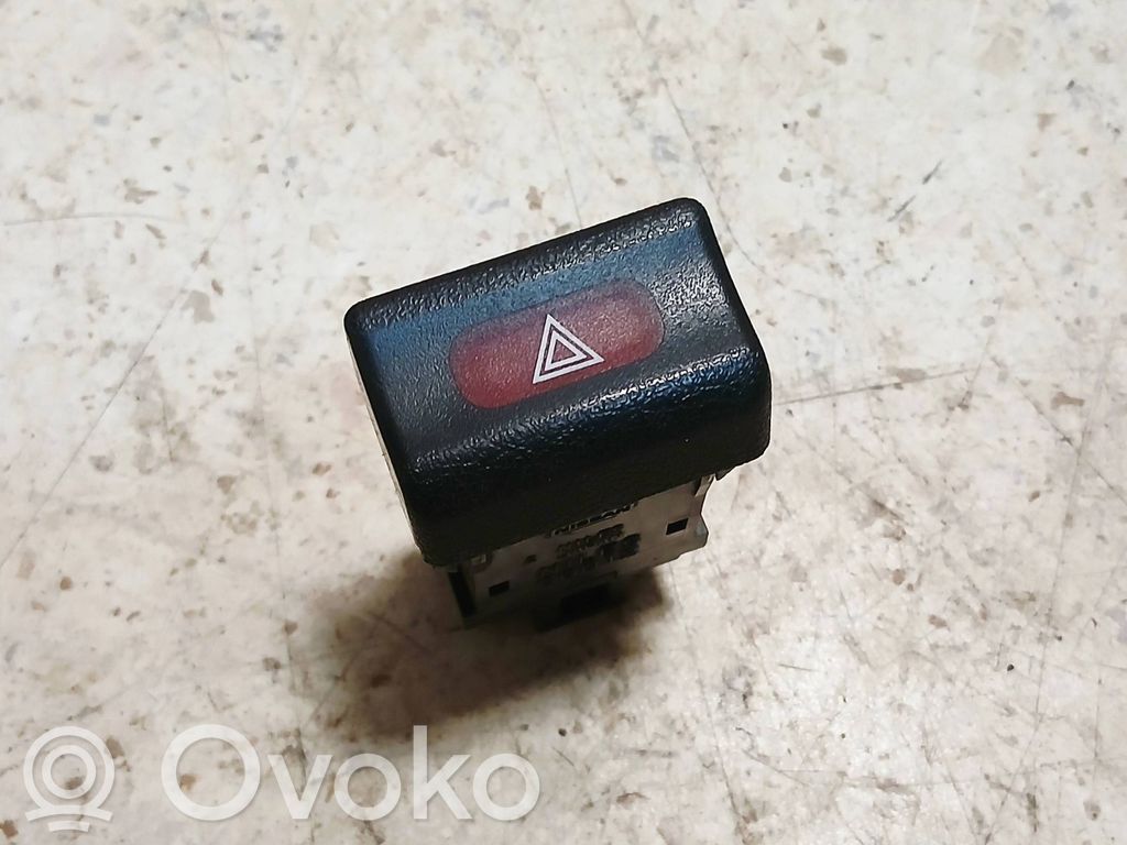Nissan Sunny Hazard light switch 