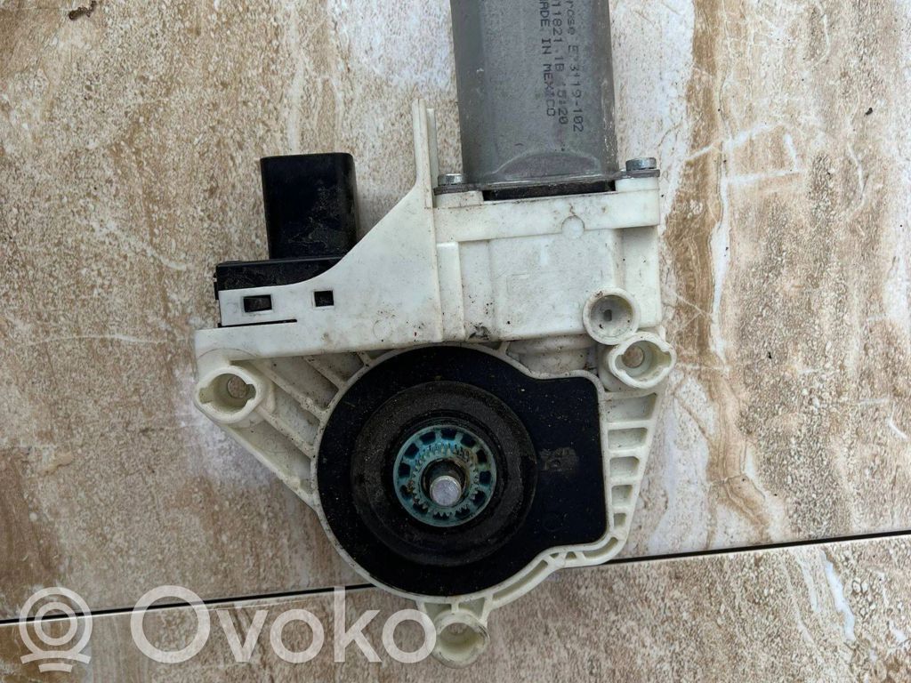 Motor del regulador de la ventanilla de la puerta delantera   E73119102