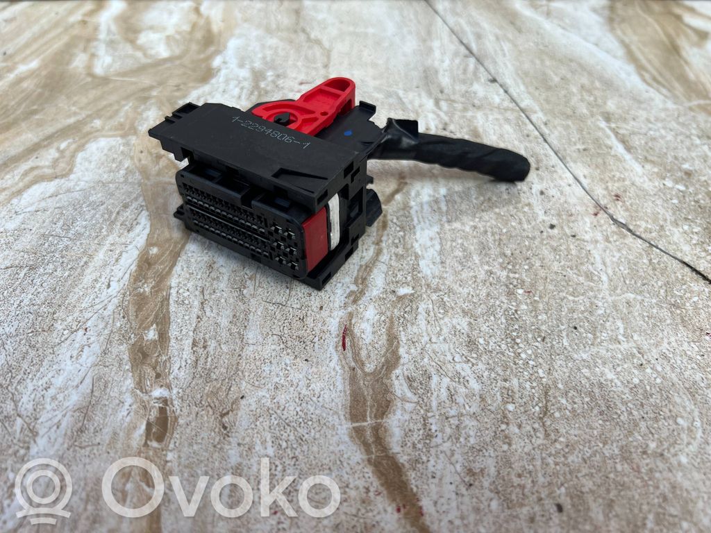 Volvo C40 Inne przekaźniki 