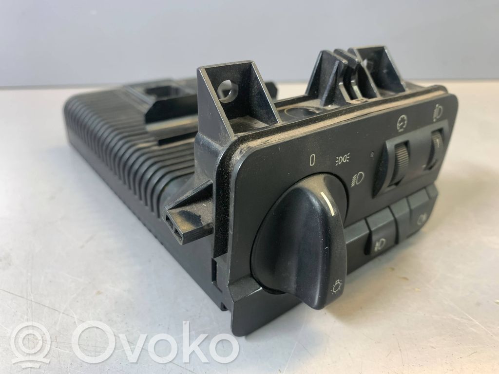 Light switch   6901429,61316901429,0461736,086480051