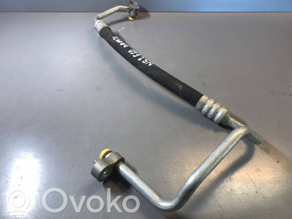 BMW 5 E60 E61 Ilmastointilaitteen putki (A/C) 