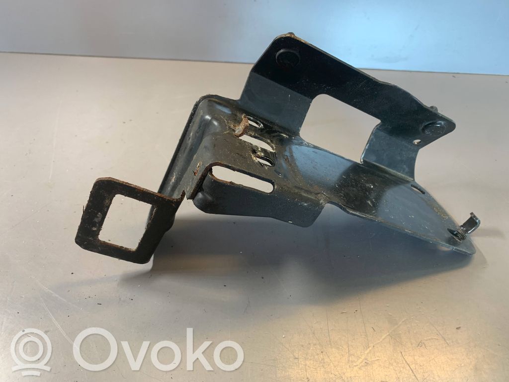 BMW 3 E90 E91 Engine mounting bracket 