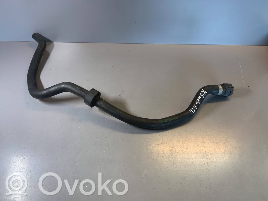 BMW X5 E53 Engine coolant pipe/hose 