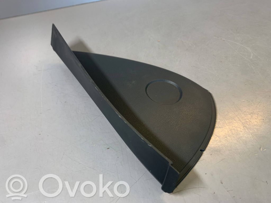 BMW 1 E81 E87 Dashboard side end trim 