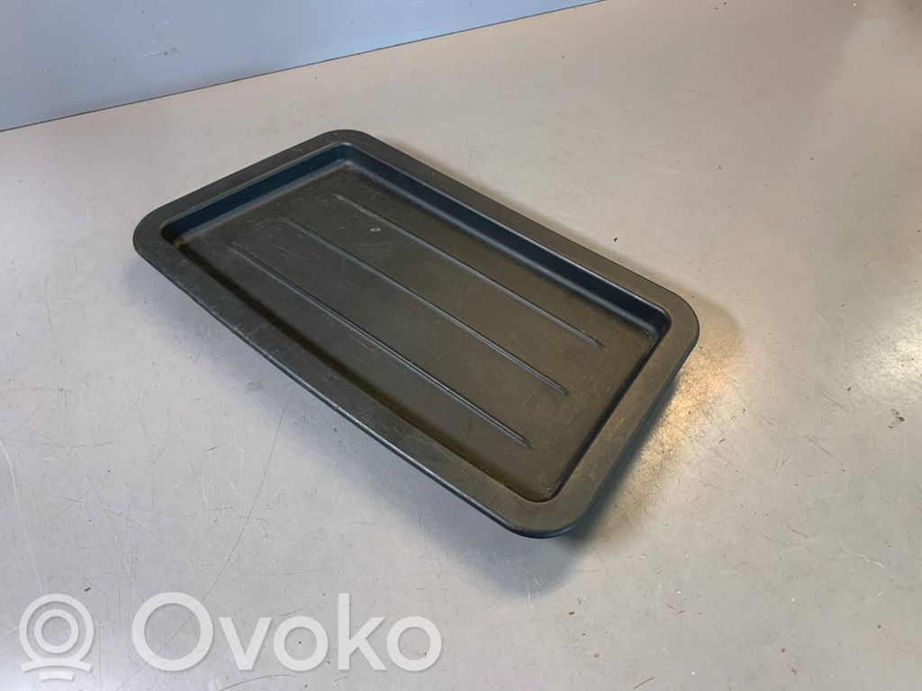 BMW 3 F30 F35 F31 Inne elementy wykończenia bagażnika 