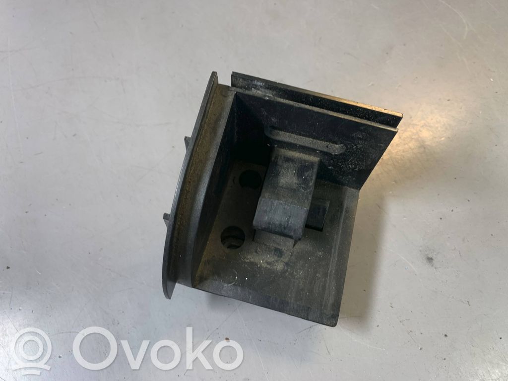 BMW 5 E39 Parcel shelf load cover mount bracket 