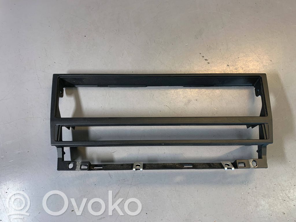 BMW 5 E39 Radio/GPS head unit trim 