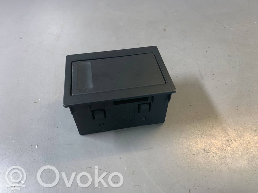 Dashboard storage box/compartment   8160474,51168160474