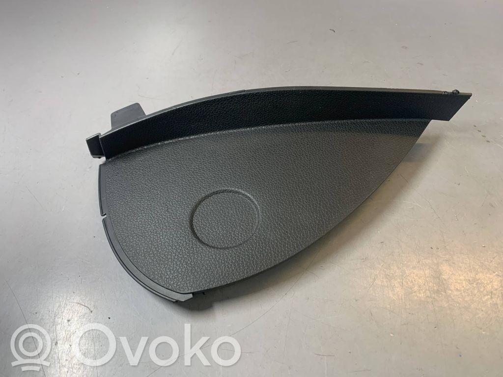 BMW 1 E81 E87 Panelės apdailos skydas (šoninis) 