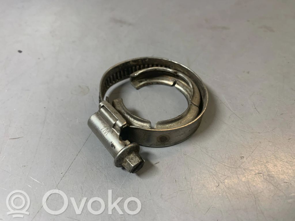 BMW 3 E90 E91 EGR-linjan letku 