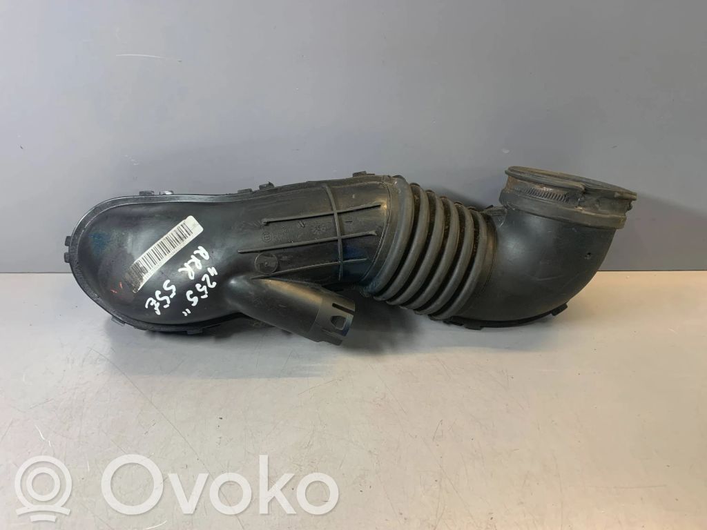 BMW 1 E81 E87 Oro paėmimo kanalo detalė (-ės) 