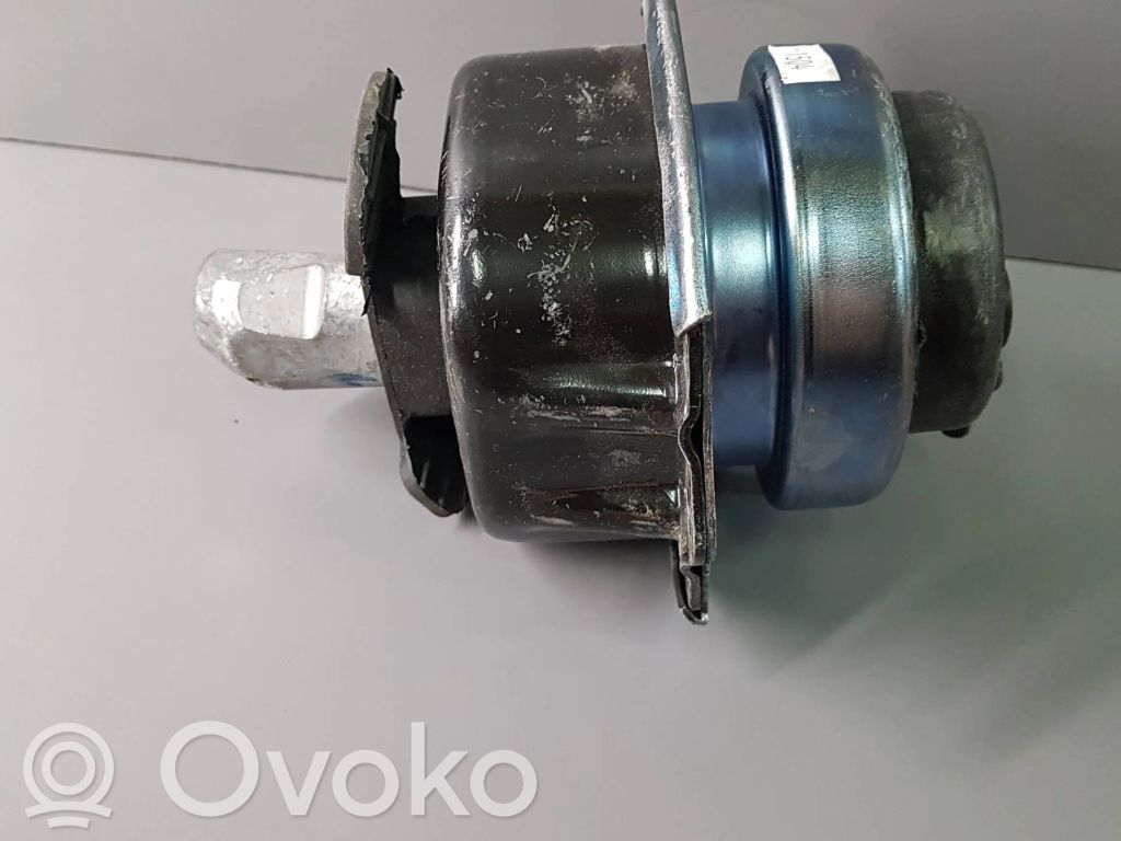 BMW X5 E70 Engine mount bracket 