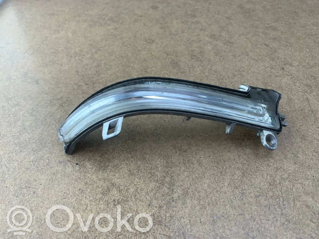 BMW 3 F30 F35 F31 Kierunkowskaz na lusterko boczne 