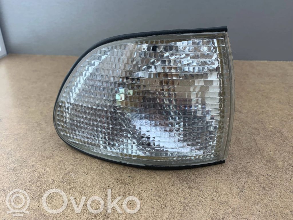 BMW 7 E38 Front indicator light 