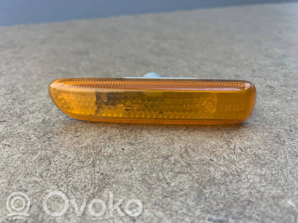 BMW 3 E46 Front fender indicator light 
