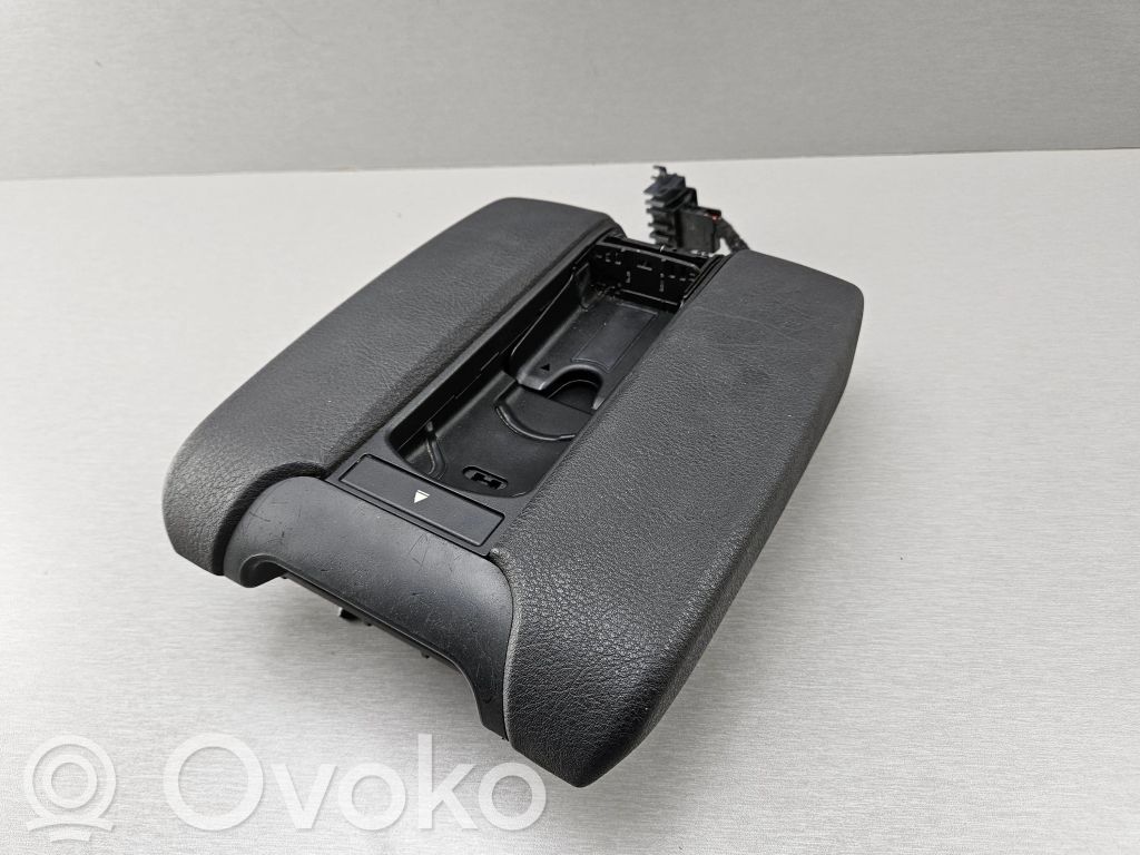 Armrest   7140697,51167140697