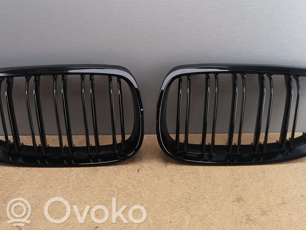 BMW 3 E92 E93 Augšējais režģis 