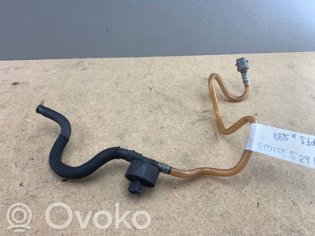 BMW 5 E60 E61 Kraftstoffleitung 