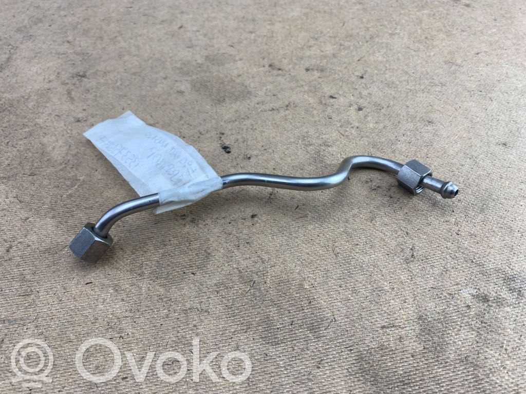 BMW 3 E90 E91 Fuel line pipe 