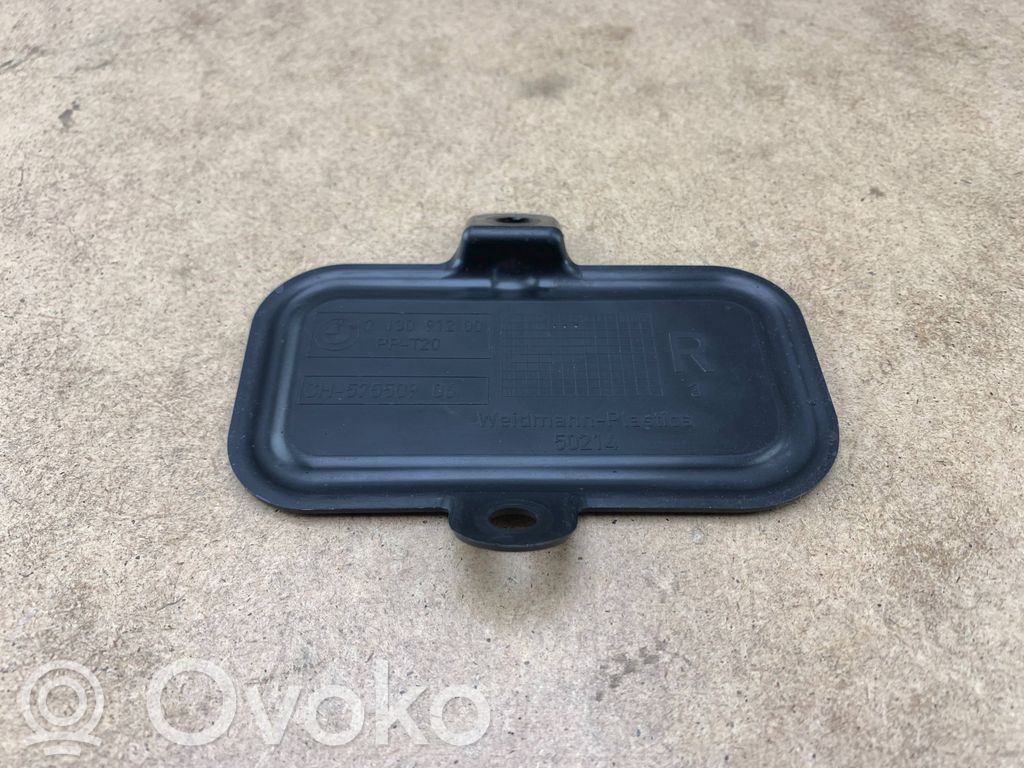 BMW 5 E60 E61 Другая деталь отсека двигателя 
