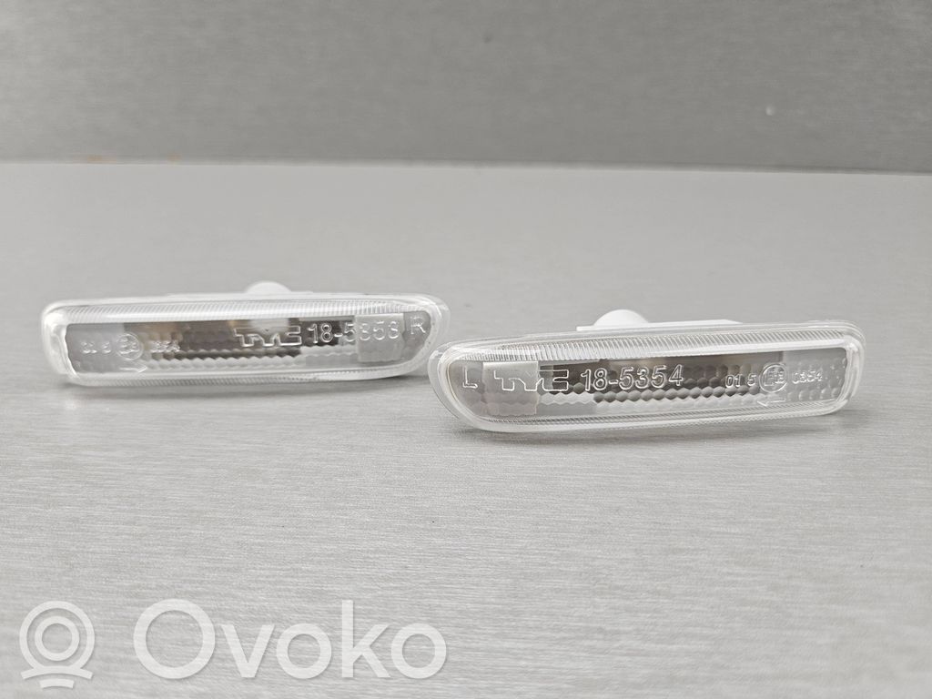 Front fender indicator light   2228591,2228592,63132228591,63132228592