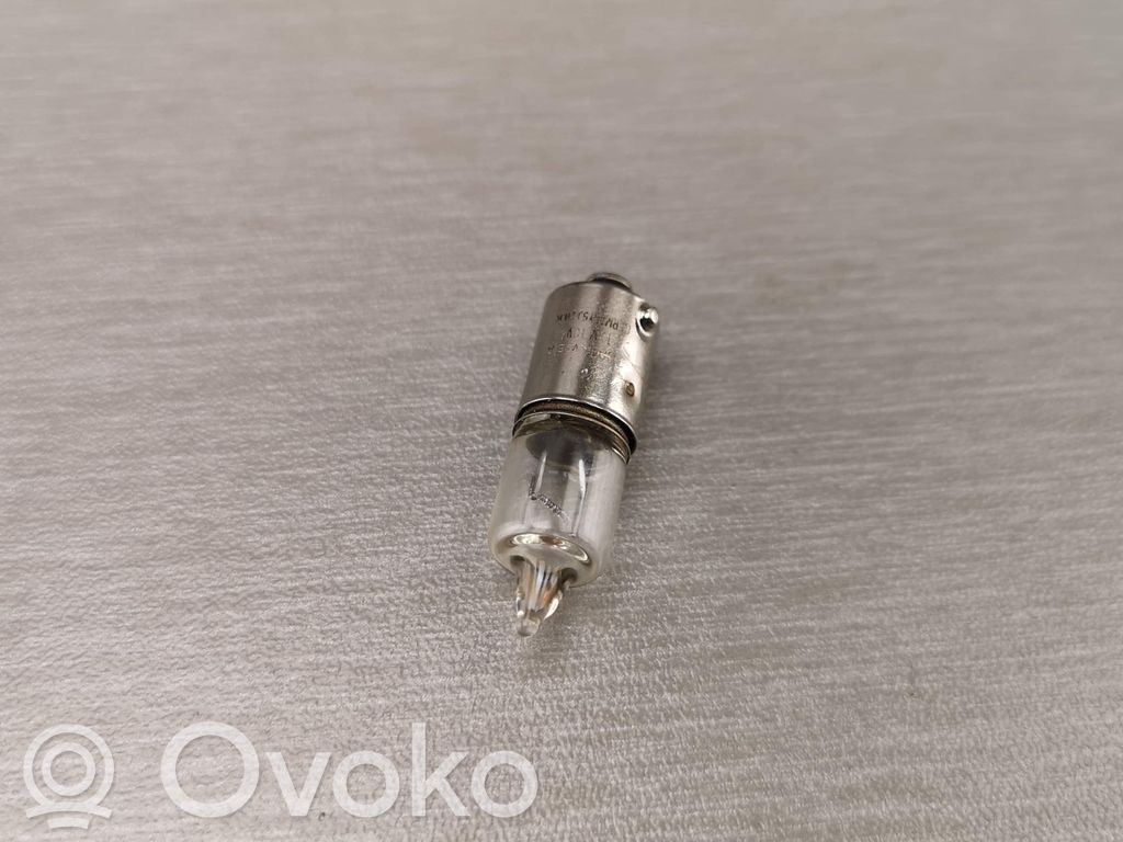 BMW 5 E39 Etuajovalon polttimo 