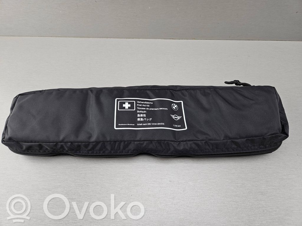 BMW 5 F10 F11 Vaistinėlė 