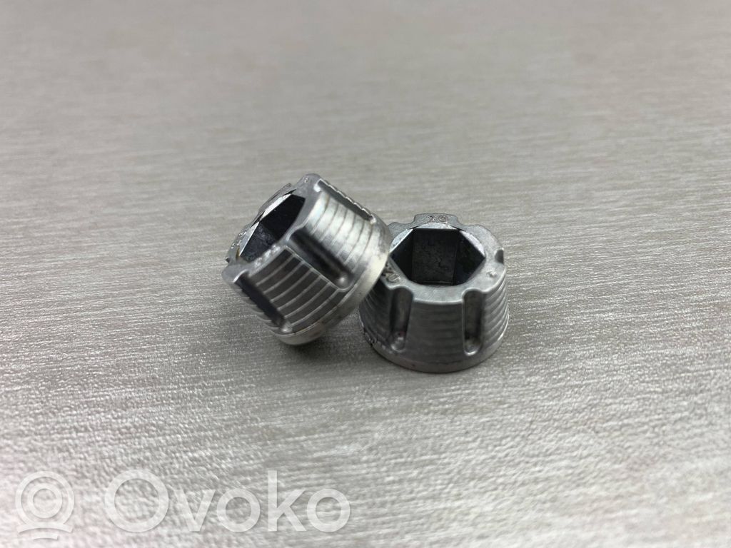 BMW 3 E46 Windshield washer spray nozzle 