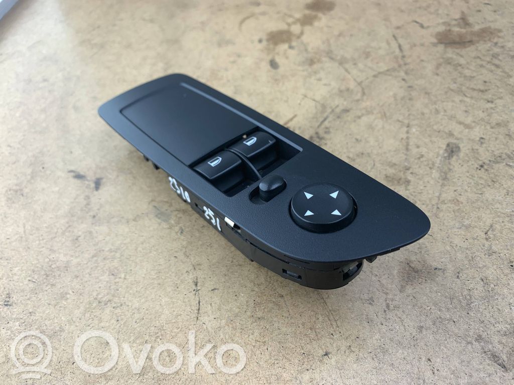 BMW 1 E81 E87 Electric window control switch 